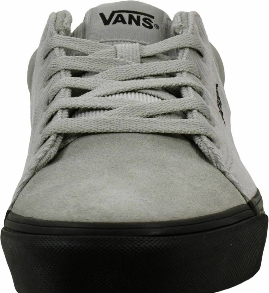 Vans Men's Seldan Classic Sneakers - Casual Skate Shoes for Men